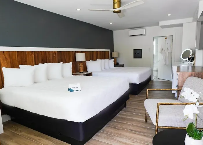 Ivory Sands Beach Suites Motel 2*
