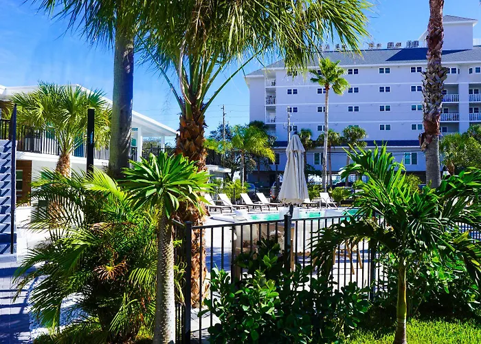 Ivory Sands Beach Suites 2*